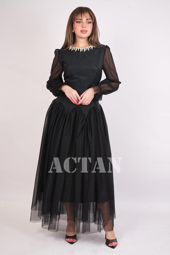 Black low-waisted tulle dress المقاس:(XXL - 44)