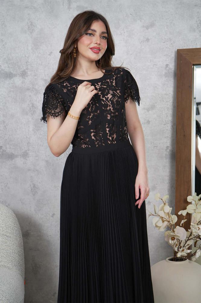 Long pleated chiffon dress المقاس:(M - 38)