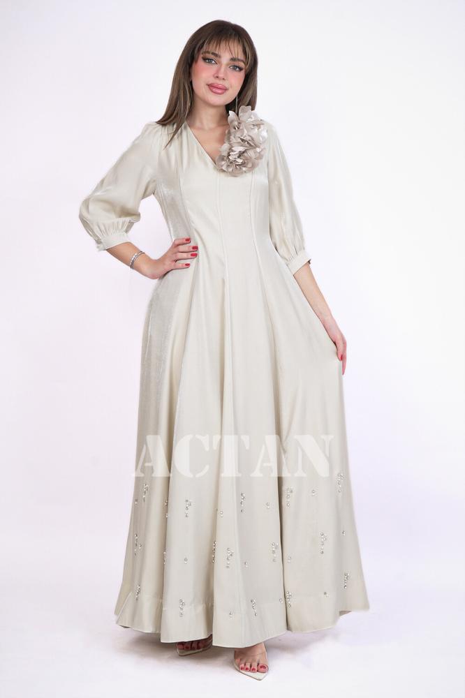Long dress decorated with pearls and crystals in beige المقاس:(XXL - 44)