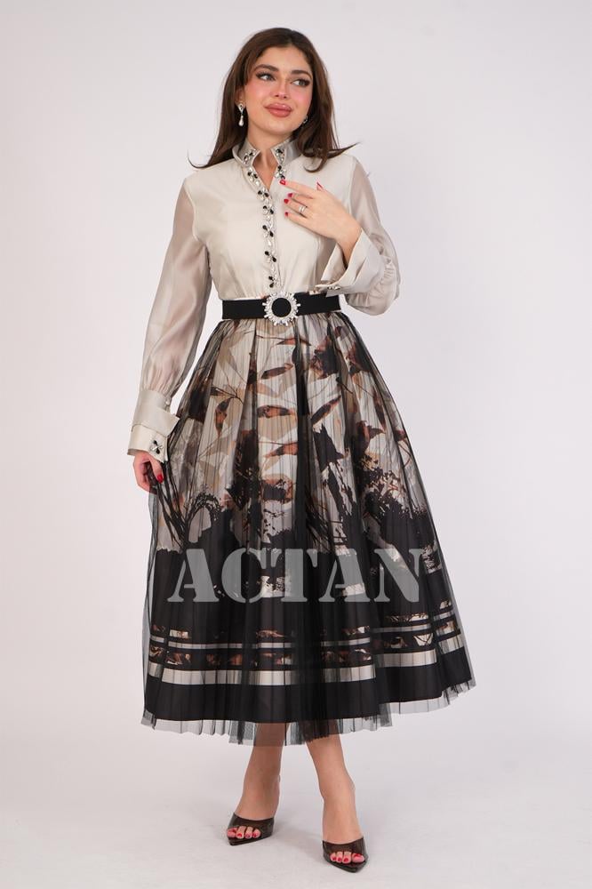 Elegant beige crystal embellished midi dress المقاس:(L - 40)