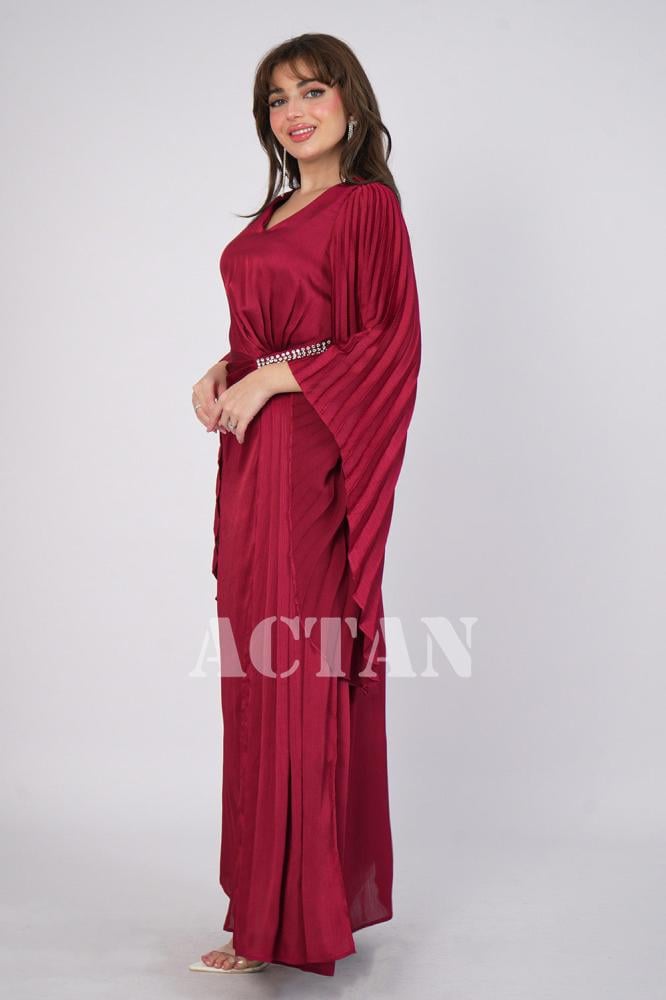 Burgundy pleated maxi dress with side slit المقاس:(L - 40)
