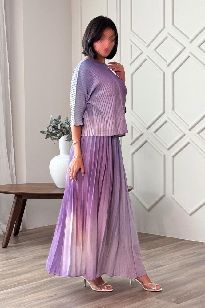 Pleated Wavy Skirt and Blouse Set المقاس:(L - 40)