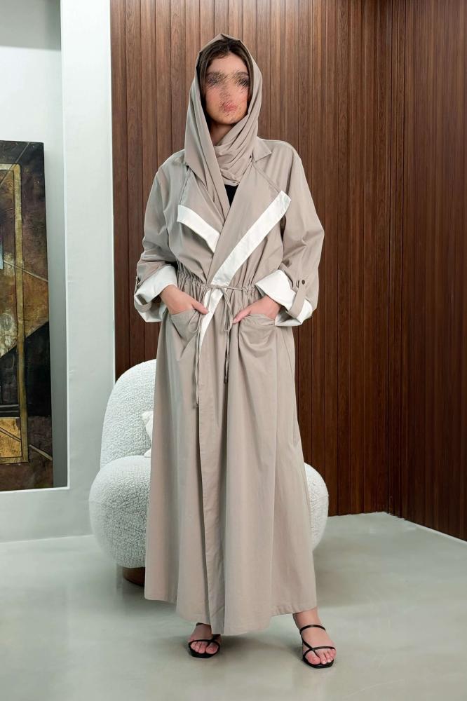 Beige Abaya with a folded collar and a tie at the waist المقاس:(58)
