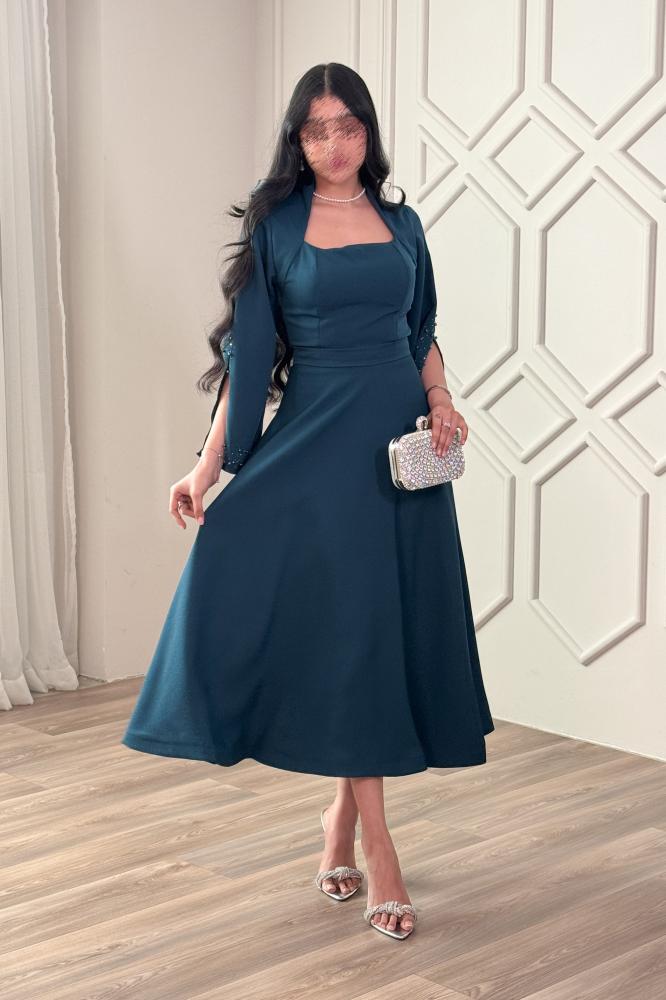 Elegant long-sleeved midi dress with pearl embellishment in turquoise المقاس:(XL)