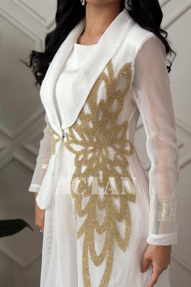 White Beaded Mesh Cape Jumpsuit المقاس:(L - 40)