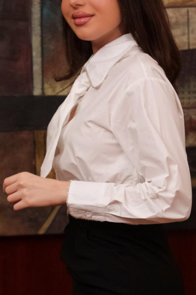 White short-sleeved Pauline shirt with tie المقاس:(M)