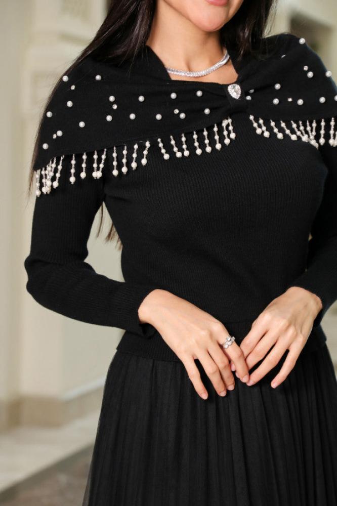 Black pearl embellished midi dress المقاس:(L - 40)