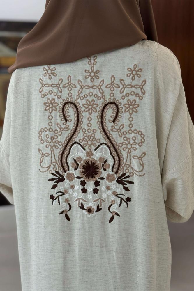 Embroidered abaya with a pattern on the back المقاس:(52)