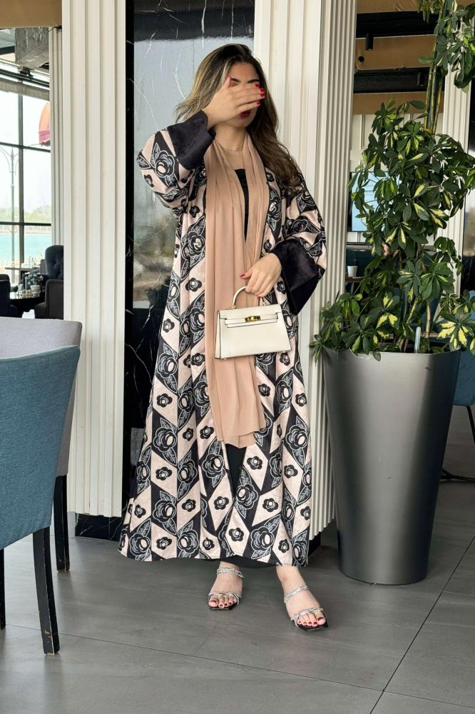 Abaya with a floral print waist tie المقاس:(54)