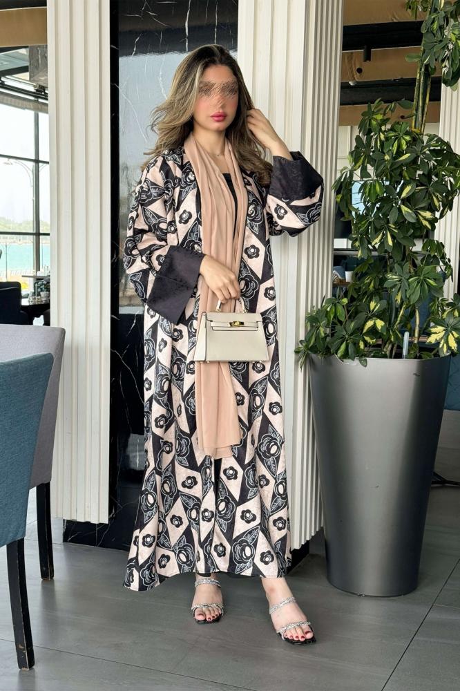 Abaya with a floral print waist tie المقاس:(54)