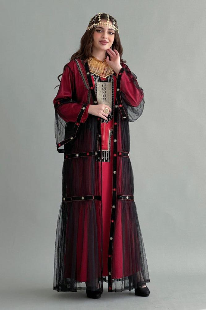 Two-piece embroidered traditional red jalabiya المقاس:(L)