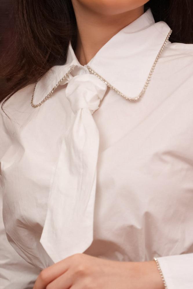 White short-sleeved Pauline shirt with tie المقاس:(M)