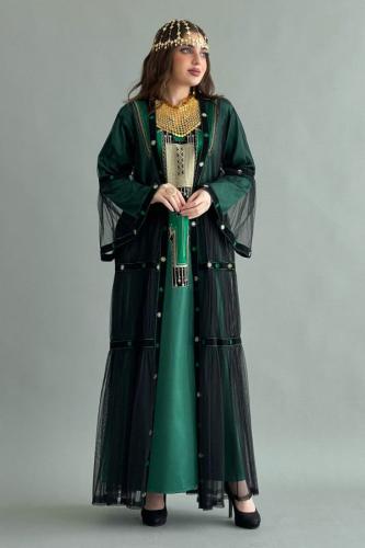 Two-piece traditional embroidered dark green jalabiya المقاس:(M)