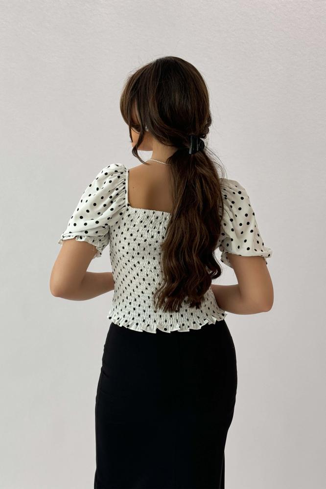 Sugar-colored polka-dot print ruffle-effect blouse المقاس:(L)
