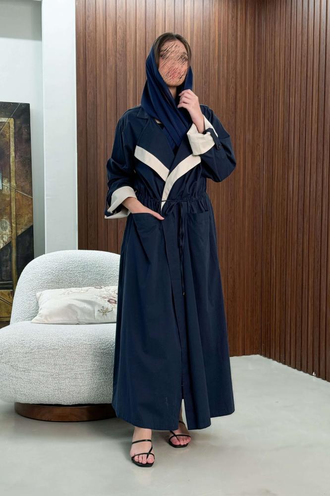 Navy blue folded collar abaya with a tie at the waist المقاس:(56)