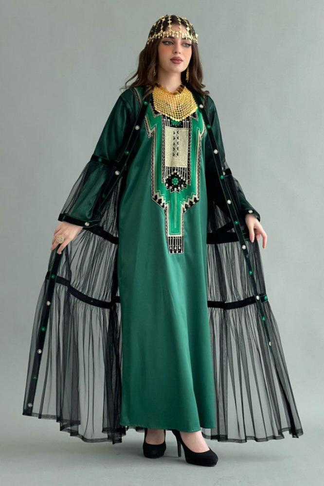 Two-piece traditional embroidered dark green jalabiya المقاس:(M)