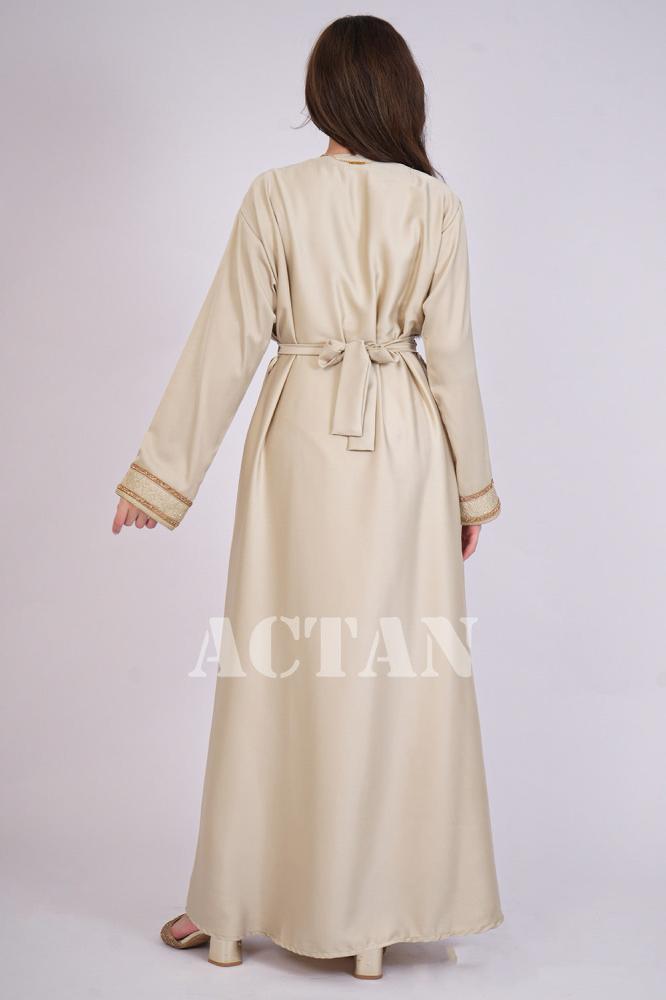 Two-piece jalabiya with gold embroidery, beige color المقاس:(L)