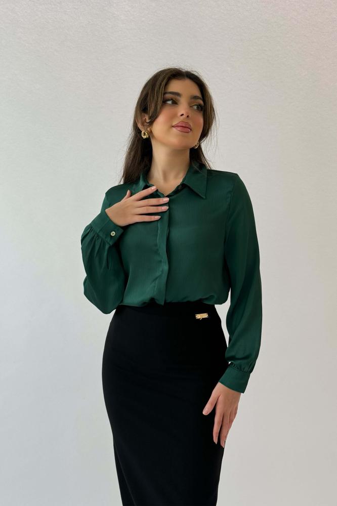 Plain shirt with hidden buttons, dark green المقاس:(M - 38)