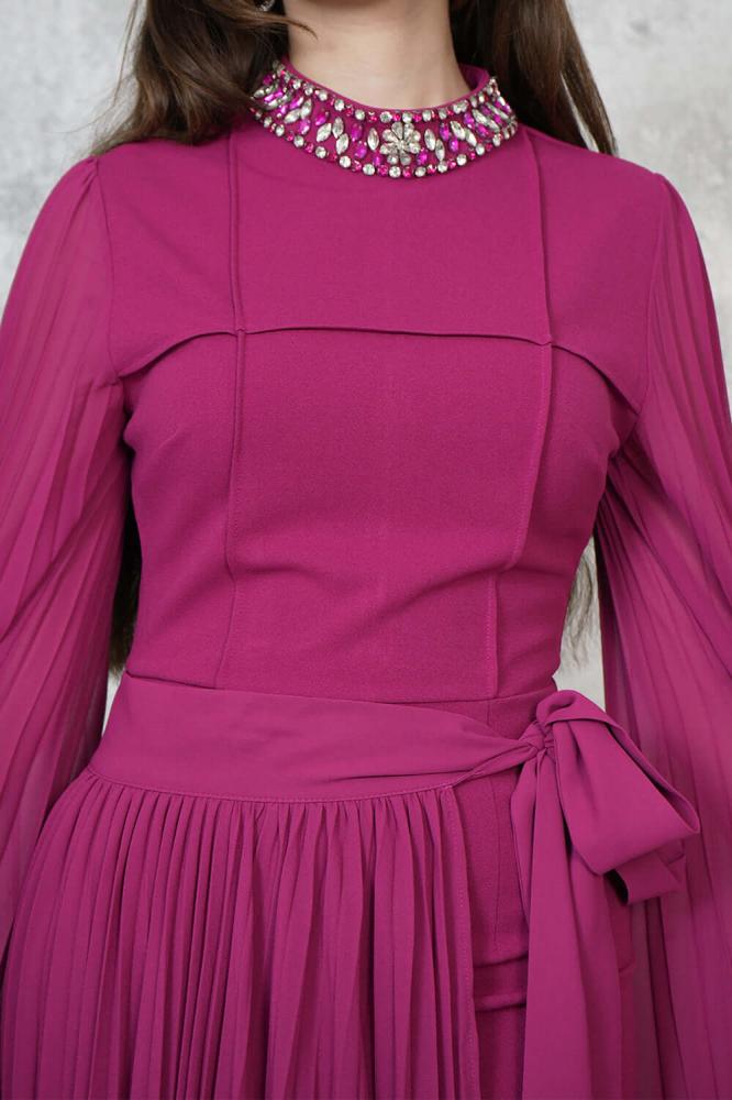 Fuchsia Crystal Embellished Straight Two-Piece Midi Dress المقاس:(L - 40)