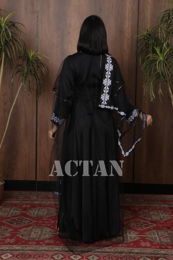 Traditional long jalabiya with black cloak المقاس:(XXL)