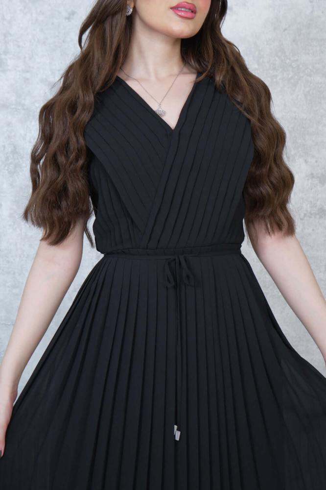 Black pleated long chiffon dress المقاس:(L - 40)