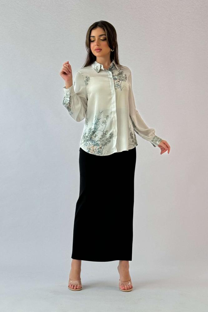 Beige tree print button-up shirt المقاس:(L - 40)