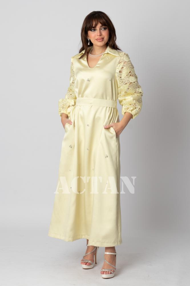 Light yellow guipure sleeve maxi dress المقاس:(L - 40)
