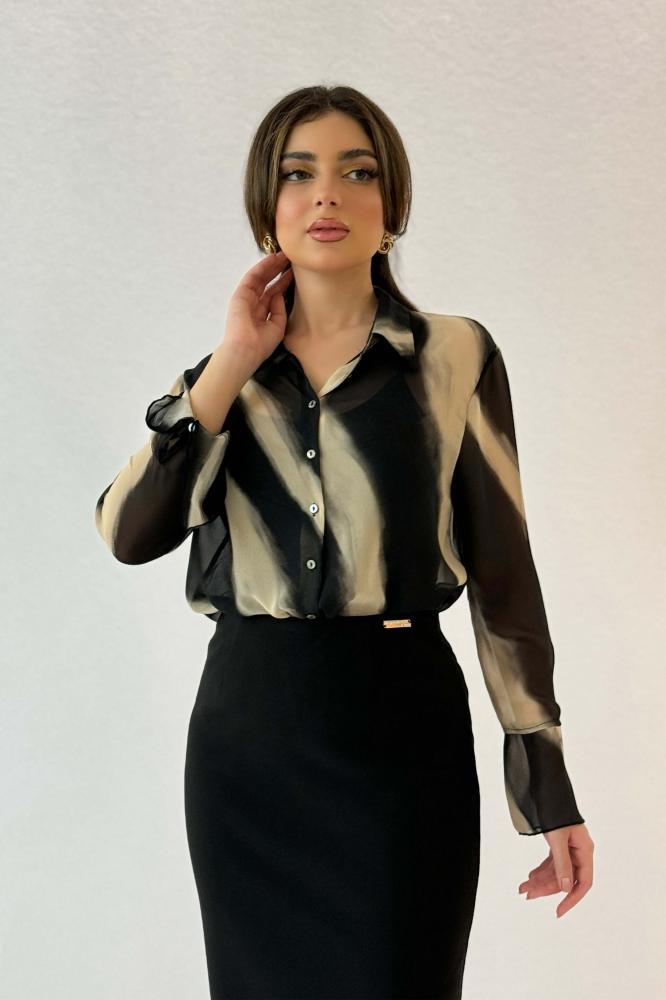 Black wavy striped shirt المقاس:(M - 38)