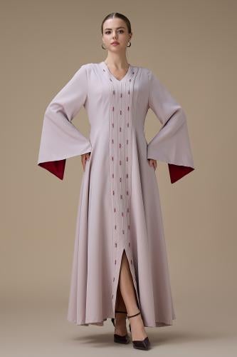 جلابية طويل وردي فاتح مع تطريز ناعم المقاس:(XL - 42)