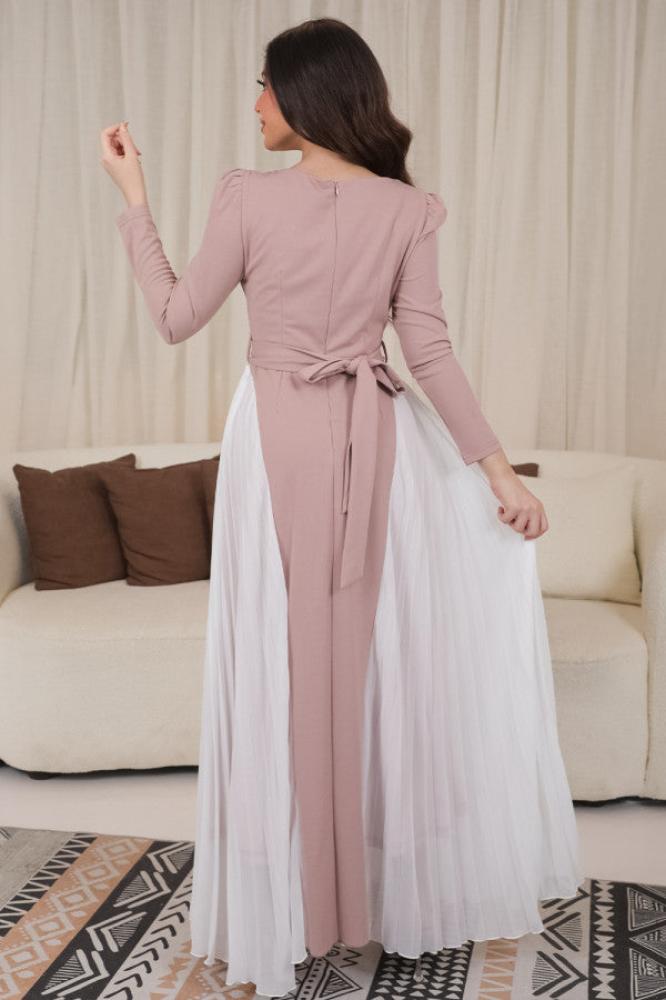 Beige pleated dress with a belt decorated with crystal tassels المقاس:(L - 40)