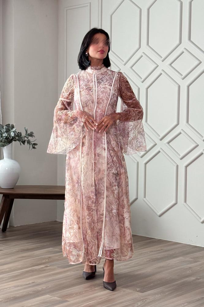 Maxi dress with wide sleeves and floral lace المقاس:(XL - 42)