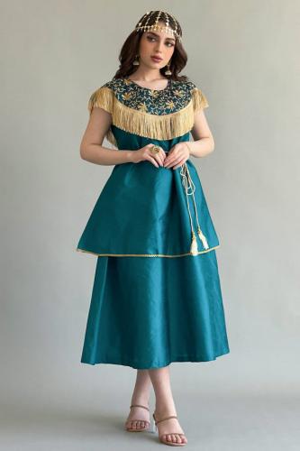 Kuwaiti jalabiya with split detailing and Tiffany fringe المقاس:(L)