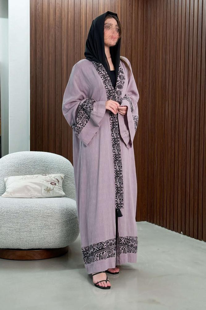 Wide crepe abaya with patterns المقاس:(52)