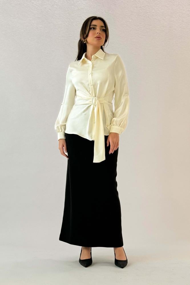Light beige satin shirt with side belt المقاس:(M)