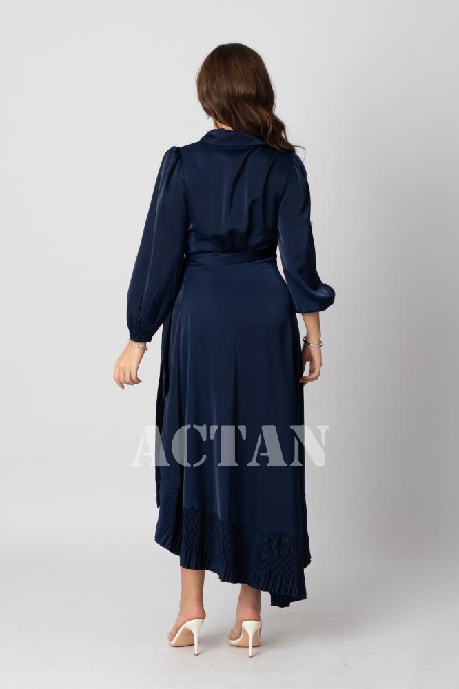 Pearl-embellished midi dress المقاس:(M - 38)