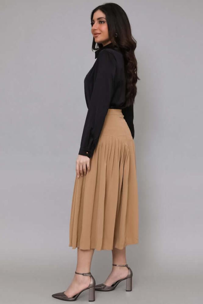 Dark beige pleated midi skirt المقاس:(XL)