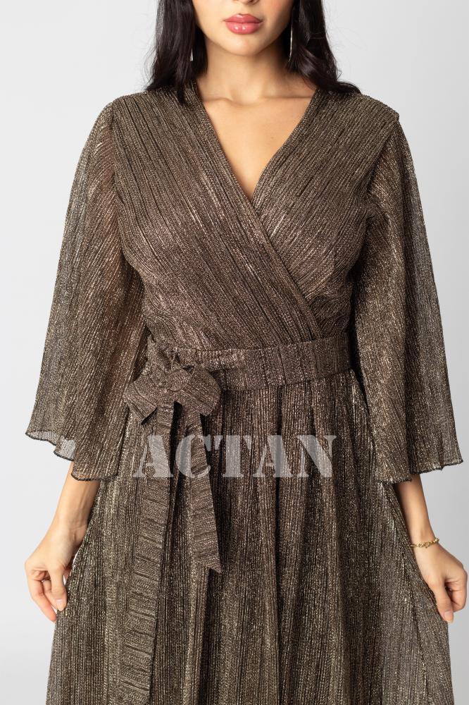 Long pleated dress with gold sequins المقاس:(XXL - 44)