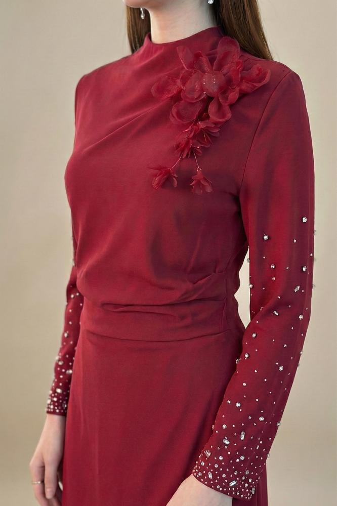 Burgundy sequin-embellished maxi dress المقاس:(XXL - 44)