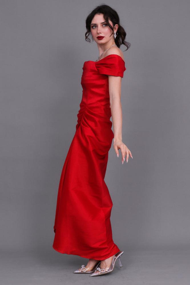 Red off-shoulder pleated evening dress المقاس:(XL)