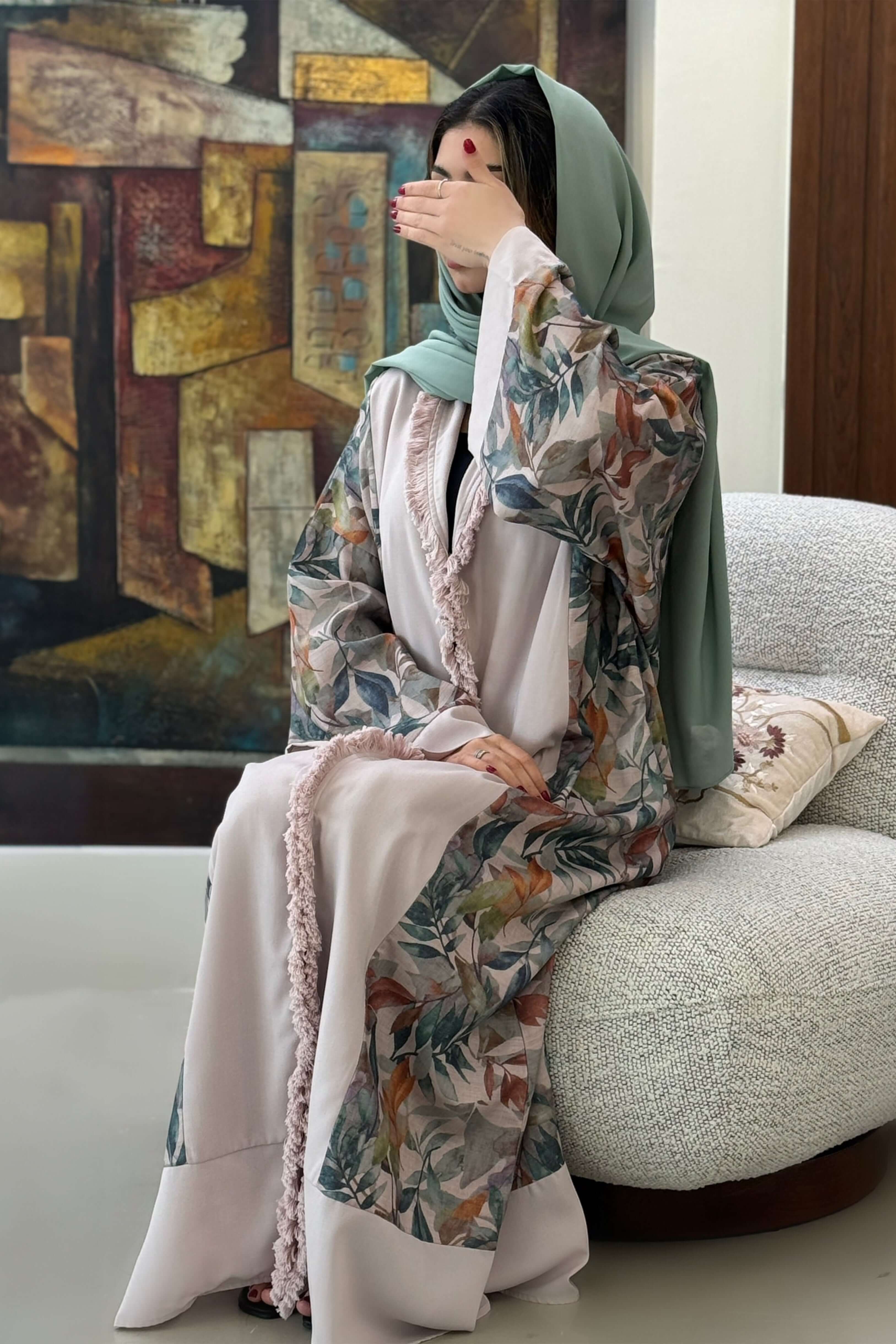 Wide, patterned abaya