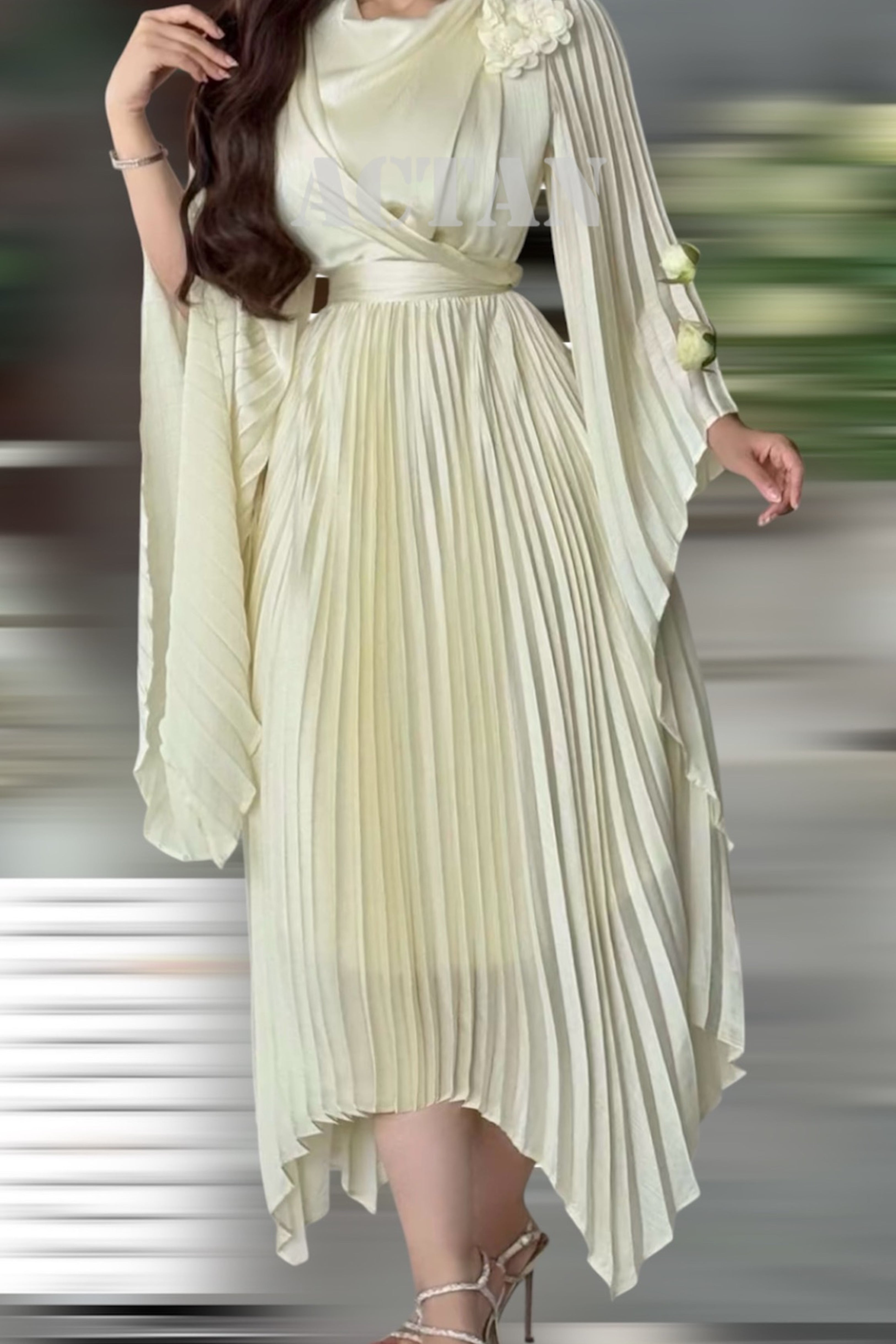 Light yellow pleated floral appliqué midi dress