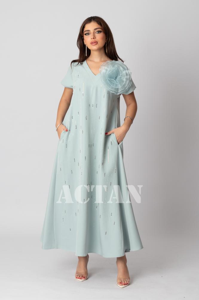 Maxi jalabiya with rose-embellished shoulder المقاس:(XXL -44)