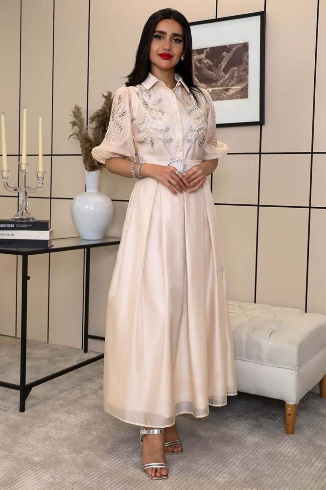 Beige puff sleeve maxi dress المقاس:(M - 38)