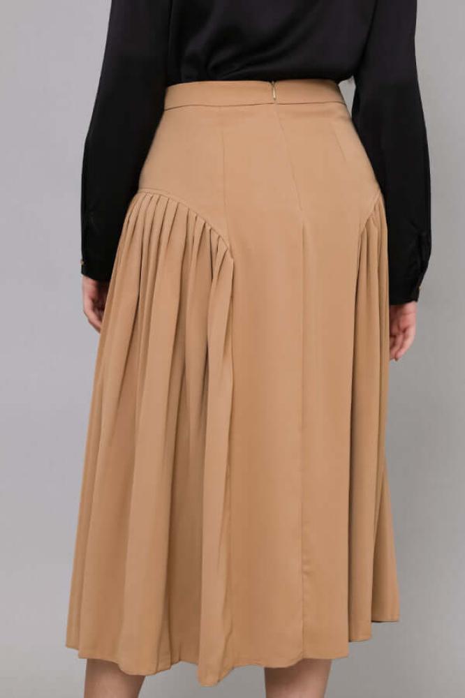 Dark beige pleated midi skirt المقاس:(XL)