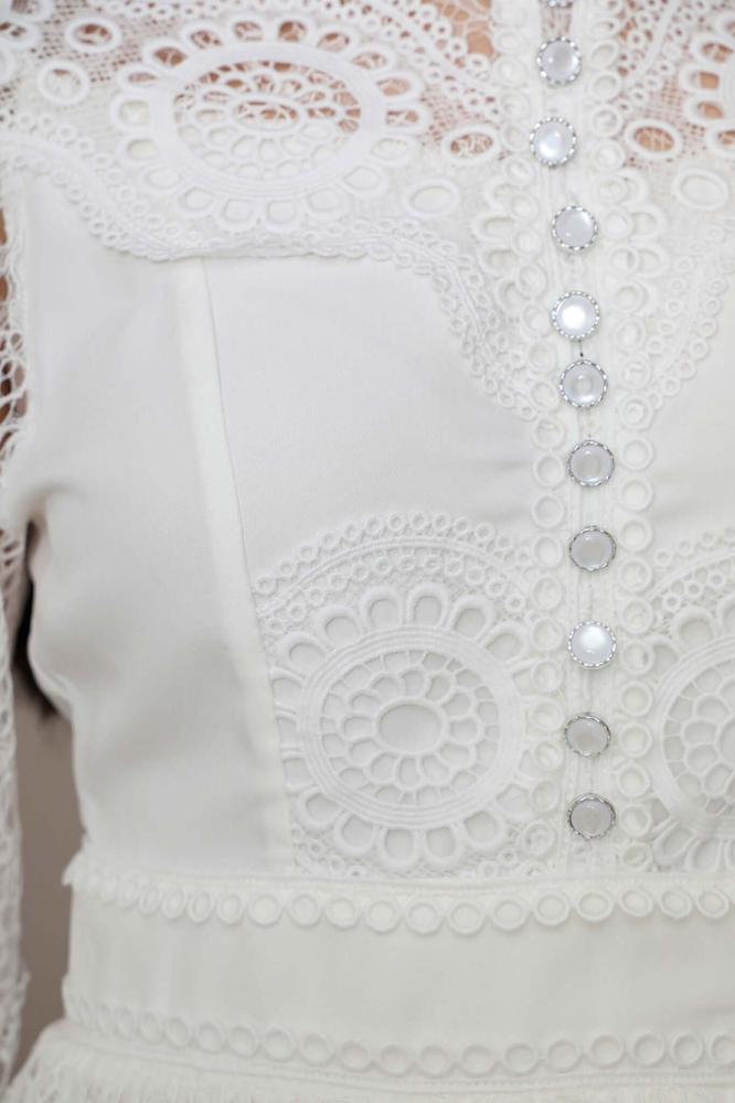 Elegant white lace midi dress المقاس:(XL - 42)