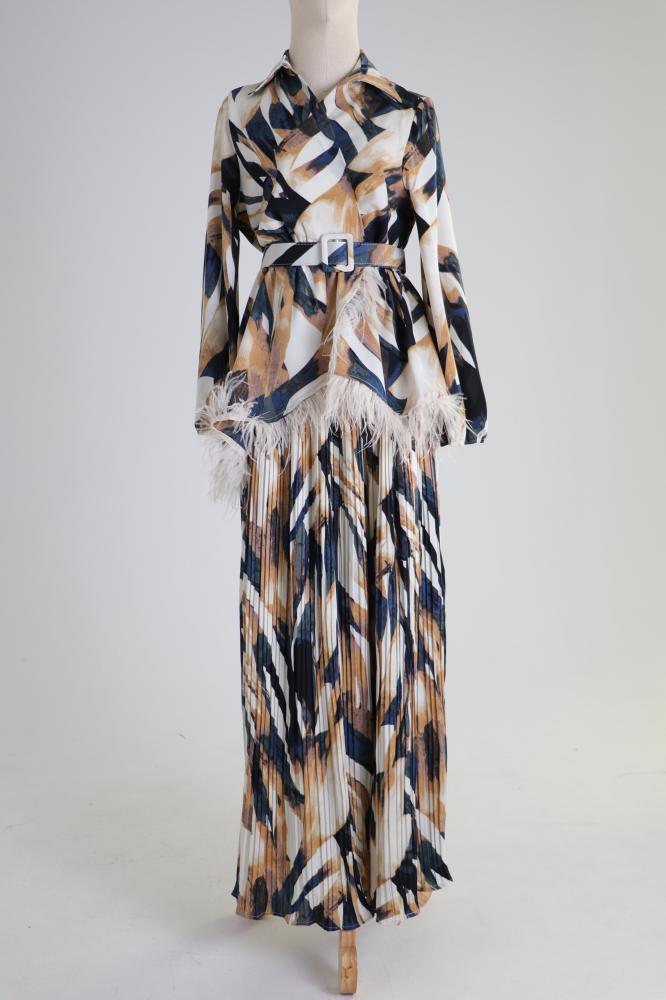 Orange Feathered Two-Piece Set المقاس:(L)