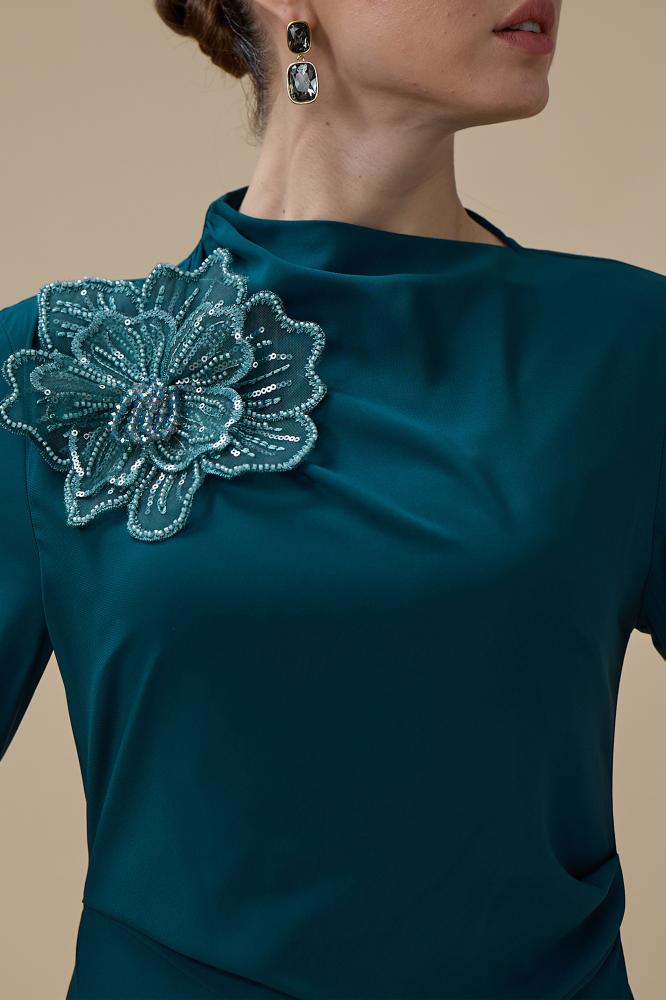 فستان طويل اخضر غامق بتفصيل زهرة أنيق المقاس:(L - 40)