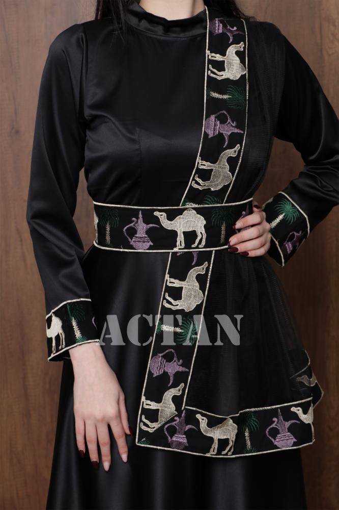 Traditional embroidery jalabiya المقاس:(L)