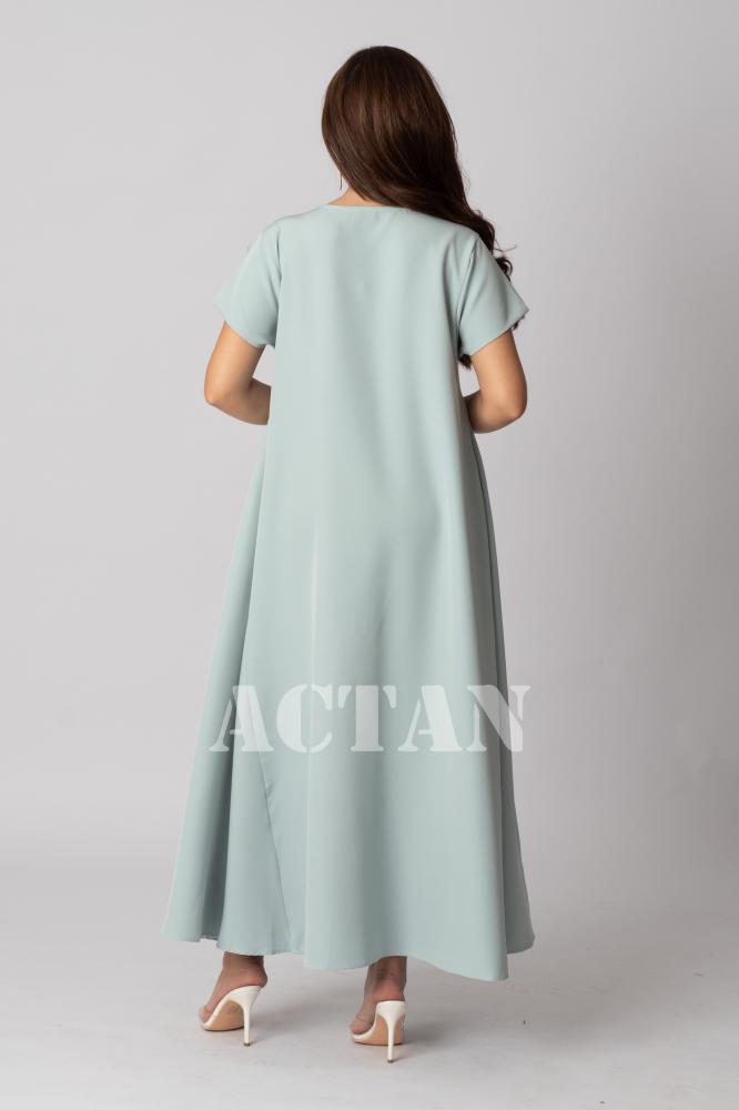 Maxi jalabiya with rose-embellished shoulder المقاس:(XXL -44)