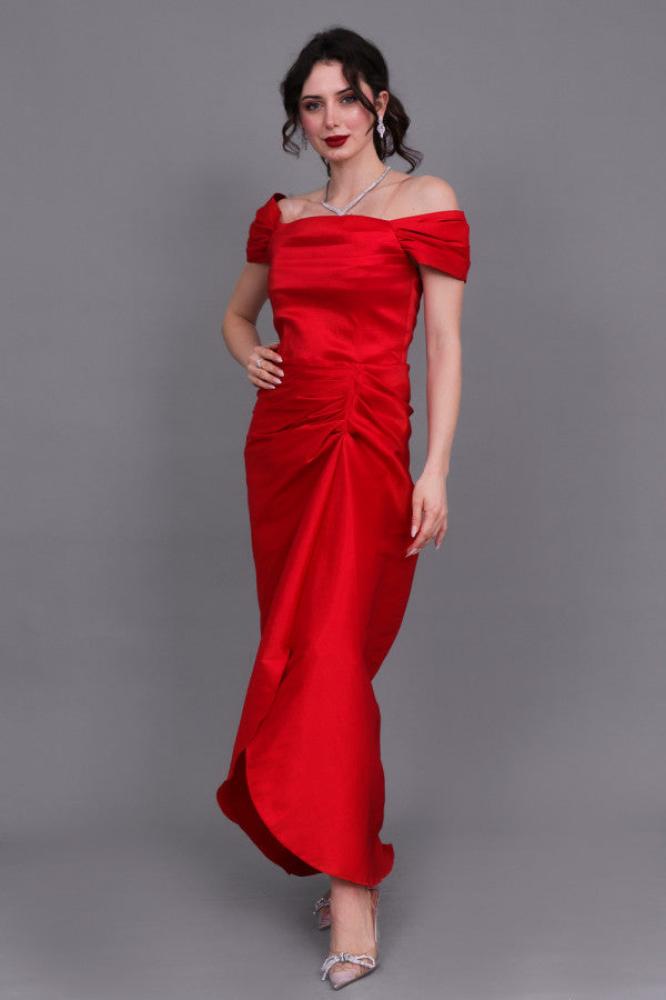 Red off-shoulder pleated evening dress المقاس:(XL)
